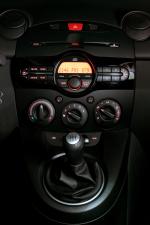 Mazda2 2010 года